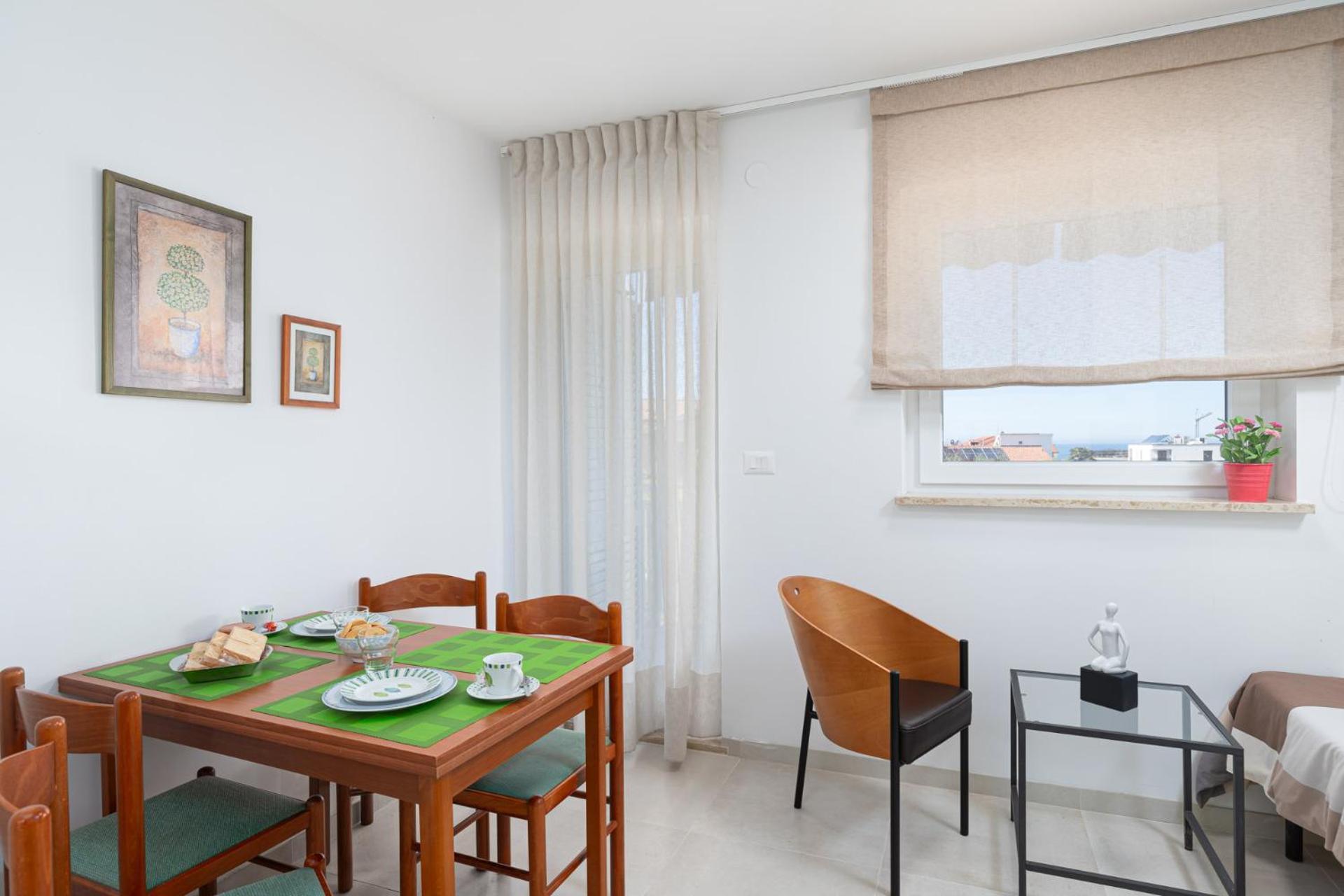 Maya With Sea View Apartment